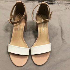 CL by laundry. Jody LIZRD-KID. WHITE/NUDE. 2.5 inch block heel. Original box.